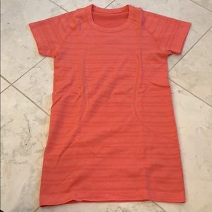 Lululemon swiftly tech short sleeve